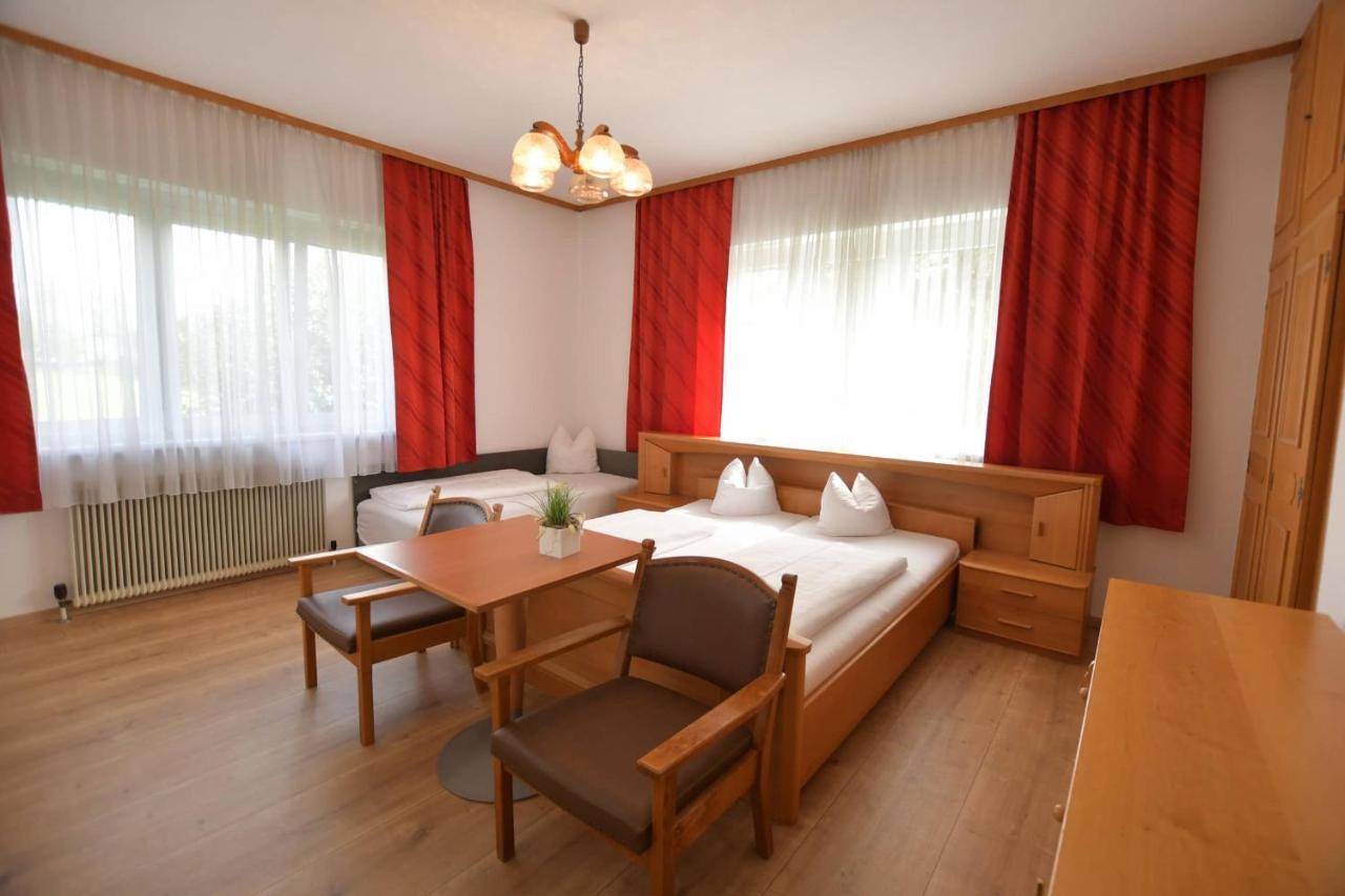 Hotel Jerolitsch 크롬펜돌프 외부 사진