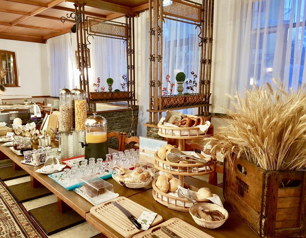 Hotel Jerolitsch 크롬펜돌프 외부 사진